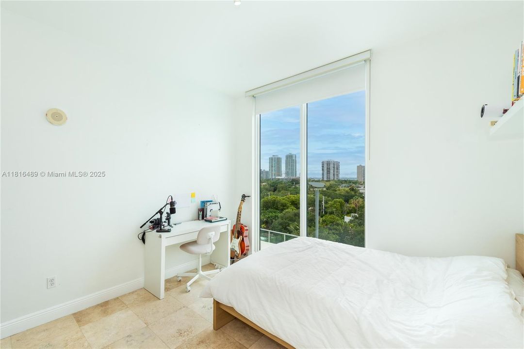 Recently Sold: $595,000 (2 beds, 2 baths, 1091 Square Feet)