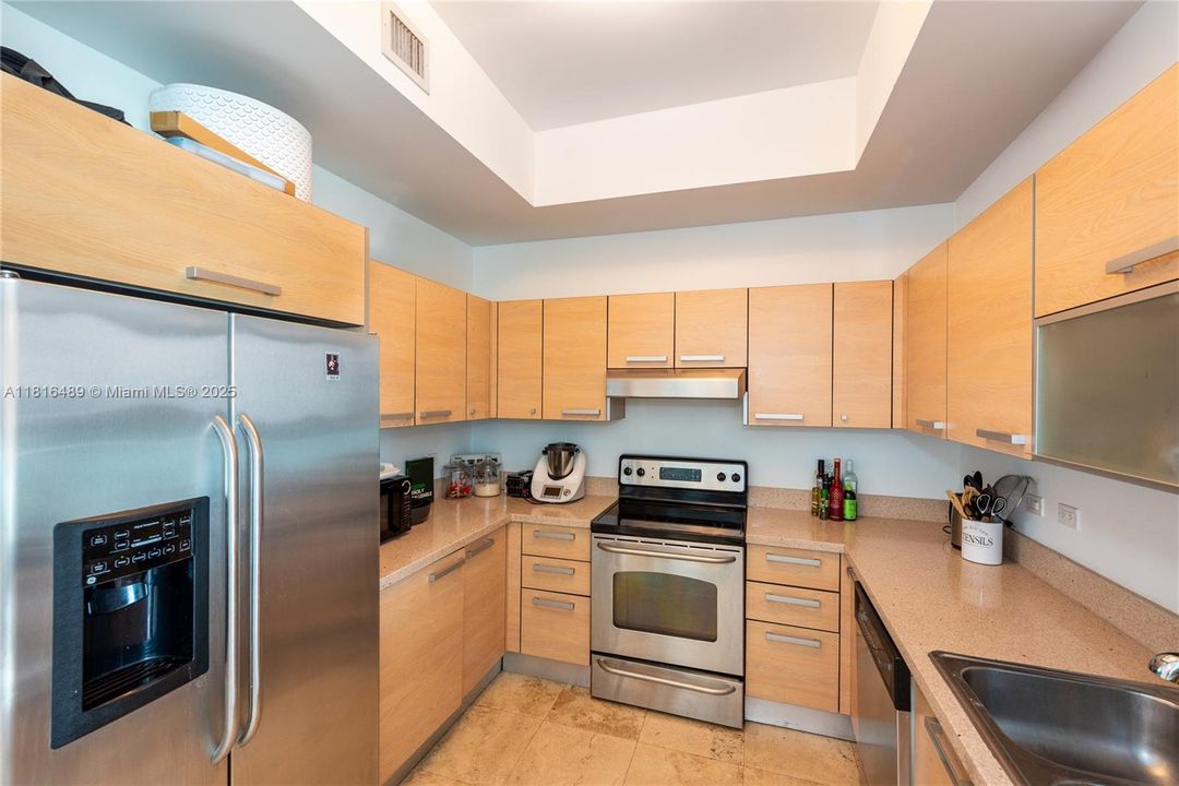 Recently Sold: $595,000 (2 beds, 2 baths, 1091 Square Feet)