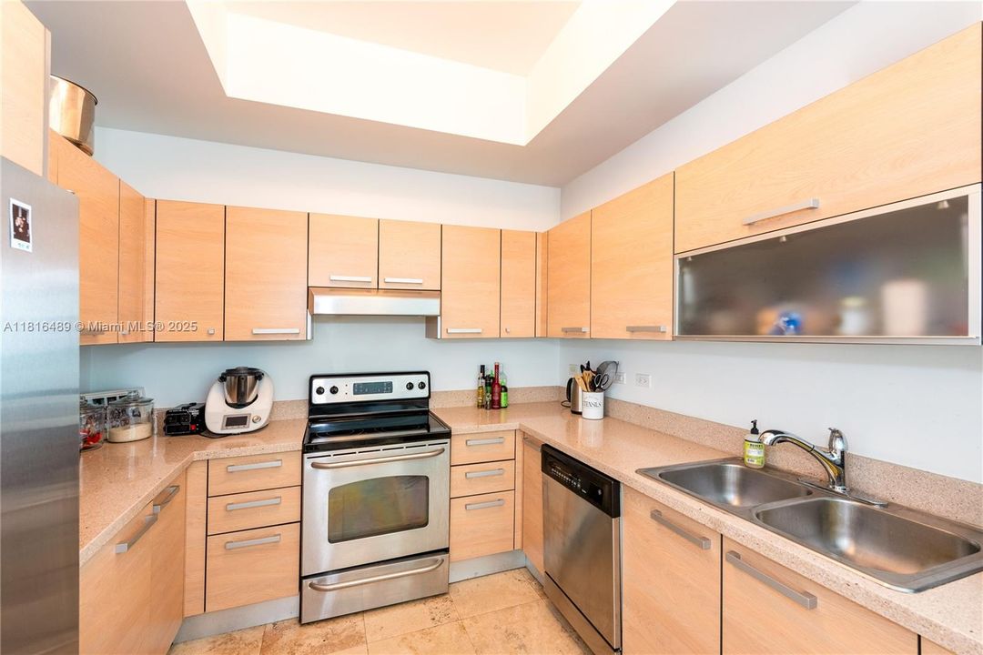 Recently Sold: $595,000 (2 beds, 2 baths, 1091 Square Feet)