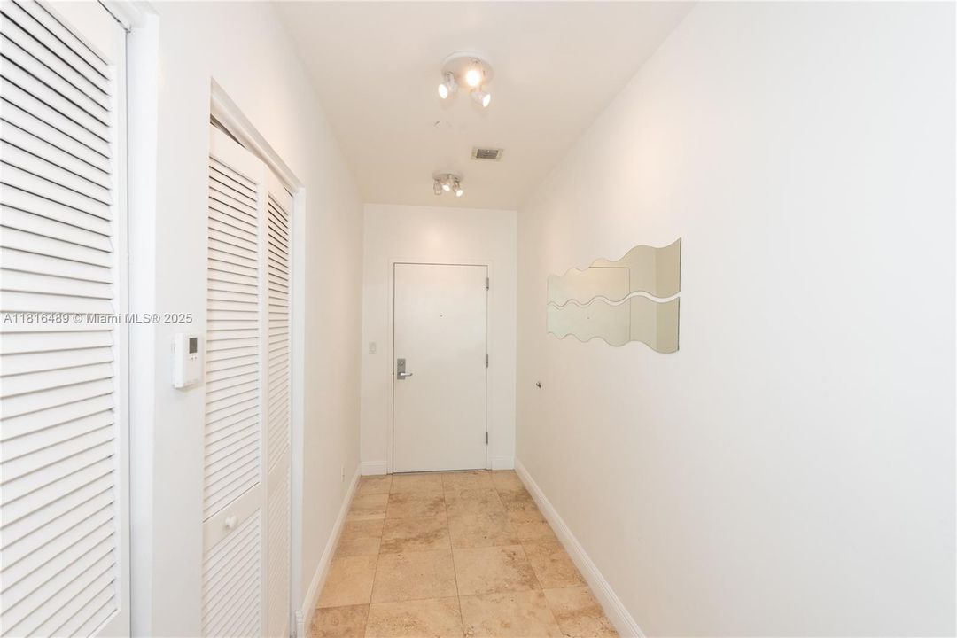 Recently Sold: $595,000 (2 beds, 2 baths, 1091 Square Feet)