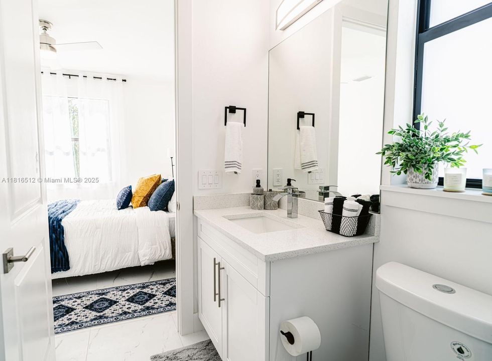 出租: $2,000 (3 贝兹, 2 浴室, 0 平方英尺)