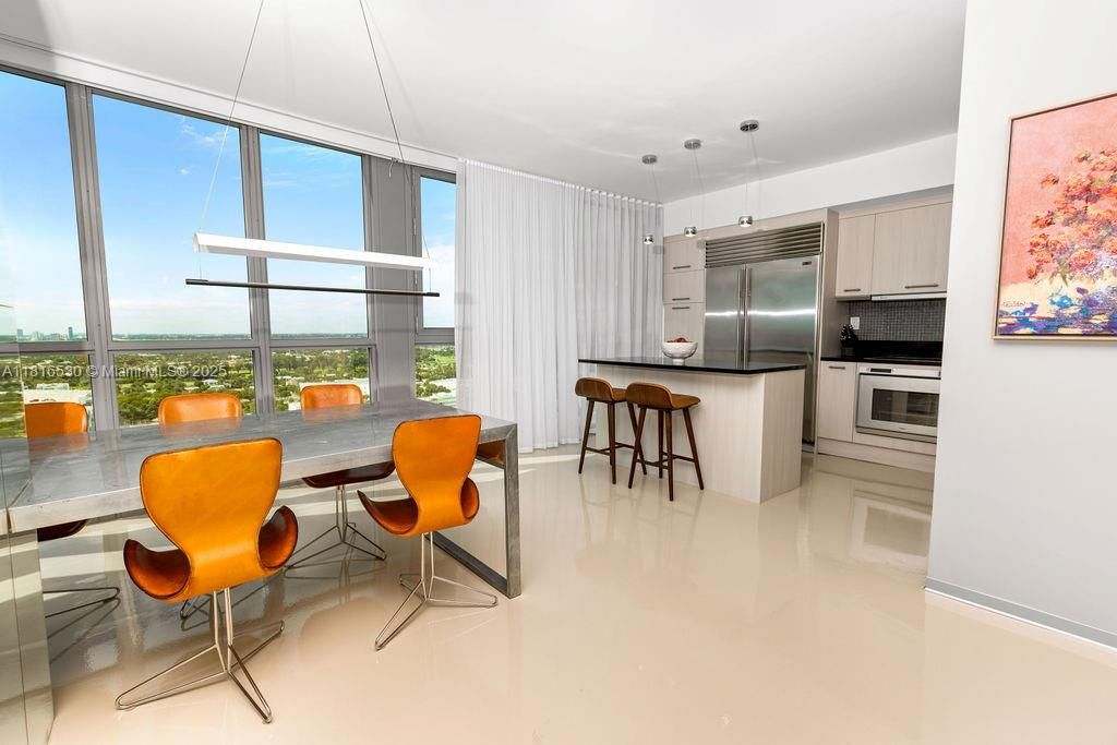 For Sale: $6,700,000 (3 beds, 3 baths, 2354 Square Feet)