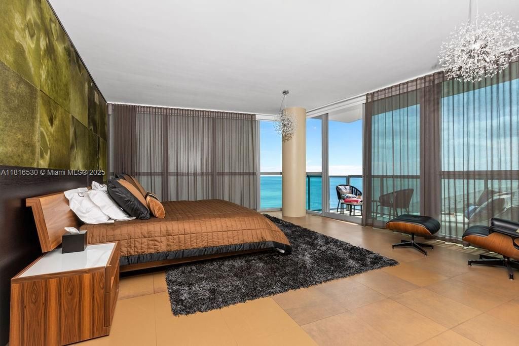 For Sale: $6,700,000 (3 beds, 3 baths, 2354 Square Feet)