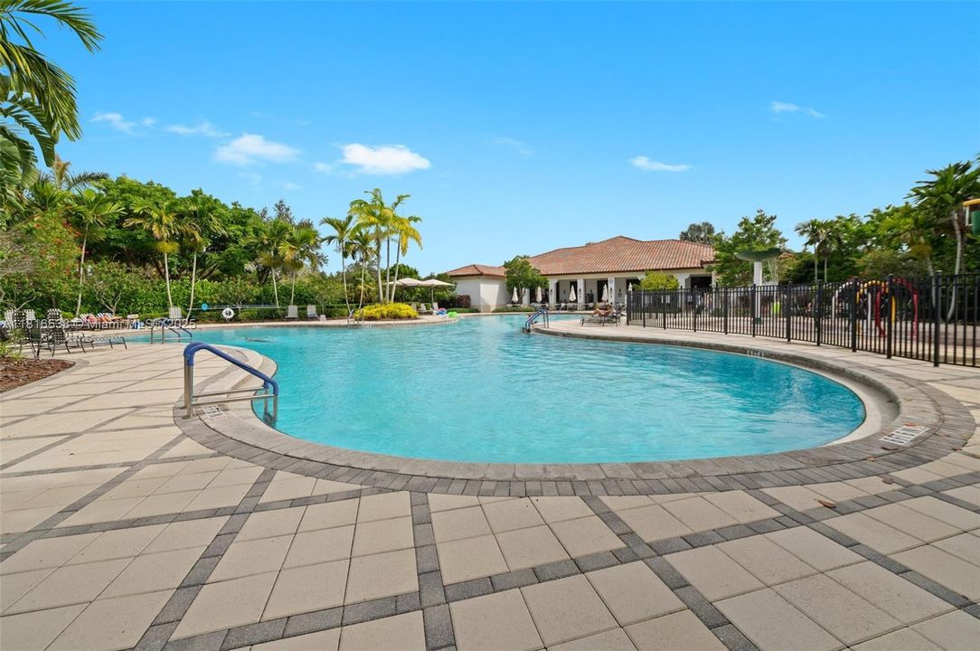 На продажу: $615,000 (3 спален, 3 ванн, 1770 Квадратных фут)