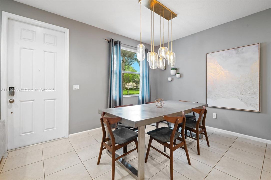 На продажу: $615,000 (3 спален, 3 ванн, 1770 Квадратных фут)