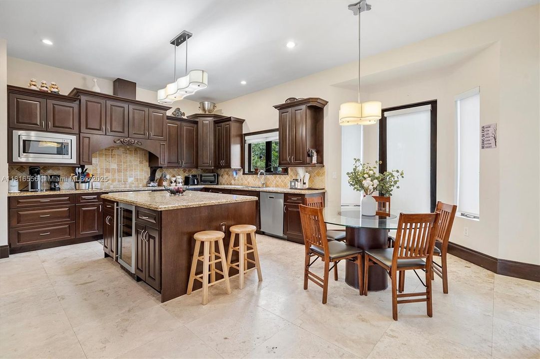 For Sale: $3,790,000 (5 beds, 4 baths, 4545 Square Feet)