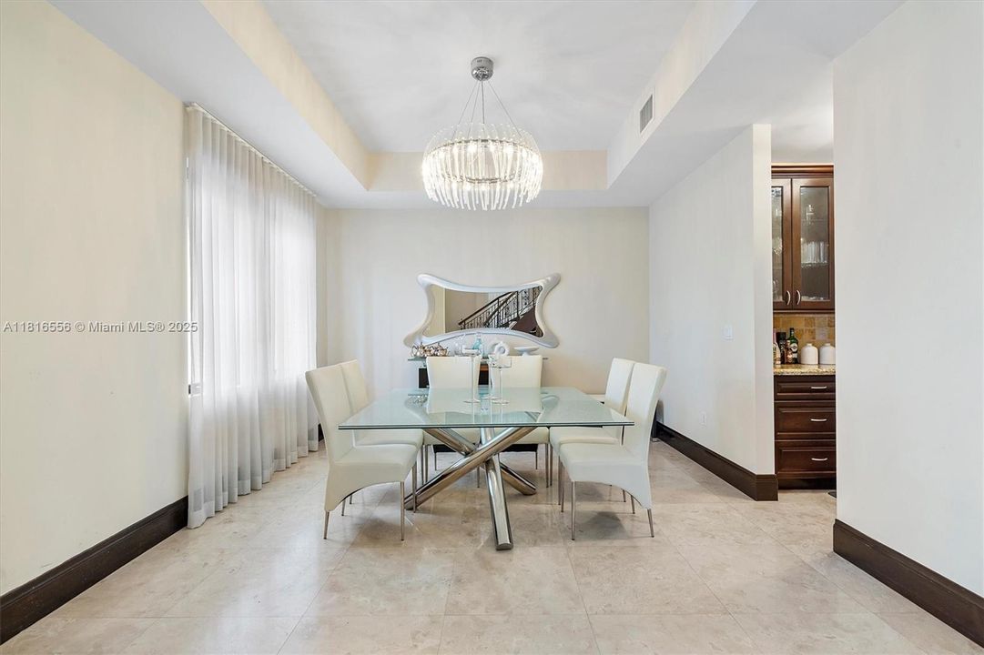 For Sale: $3,790,000 (5 beds, 4 baths, 4545 Square Feet)