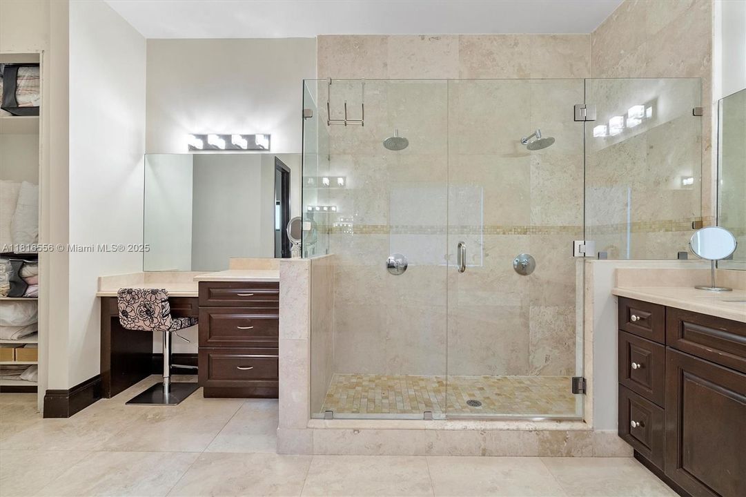 For Sale: $3,790,000 (5 beds, 4 baths, 4545 Square Feet)