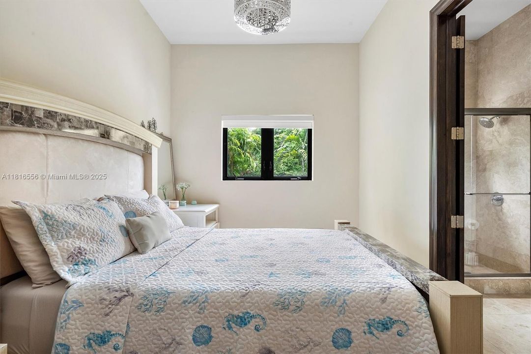 For Sale: $3,790,000 (5 beds, 4 baths, 4545 Square Feet)