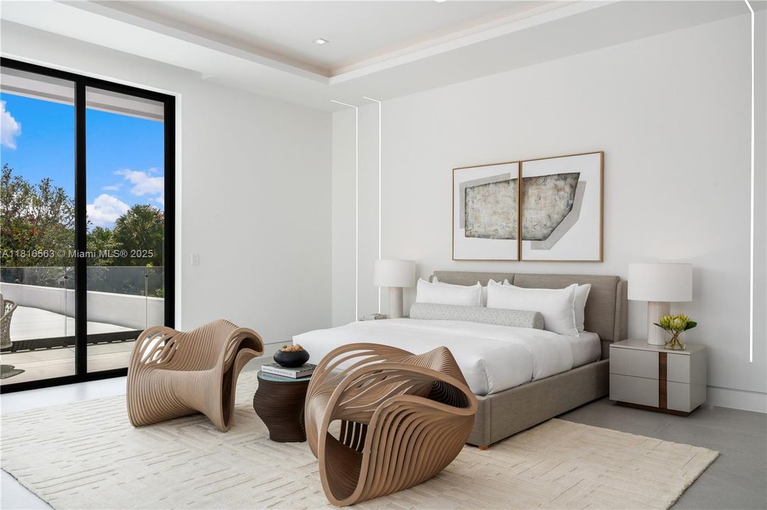 Active With Contract: $9,950,000 (6 beds, 7 baths, 6698 Square Feet)