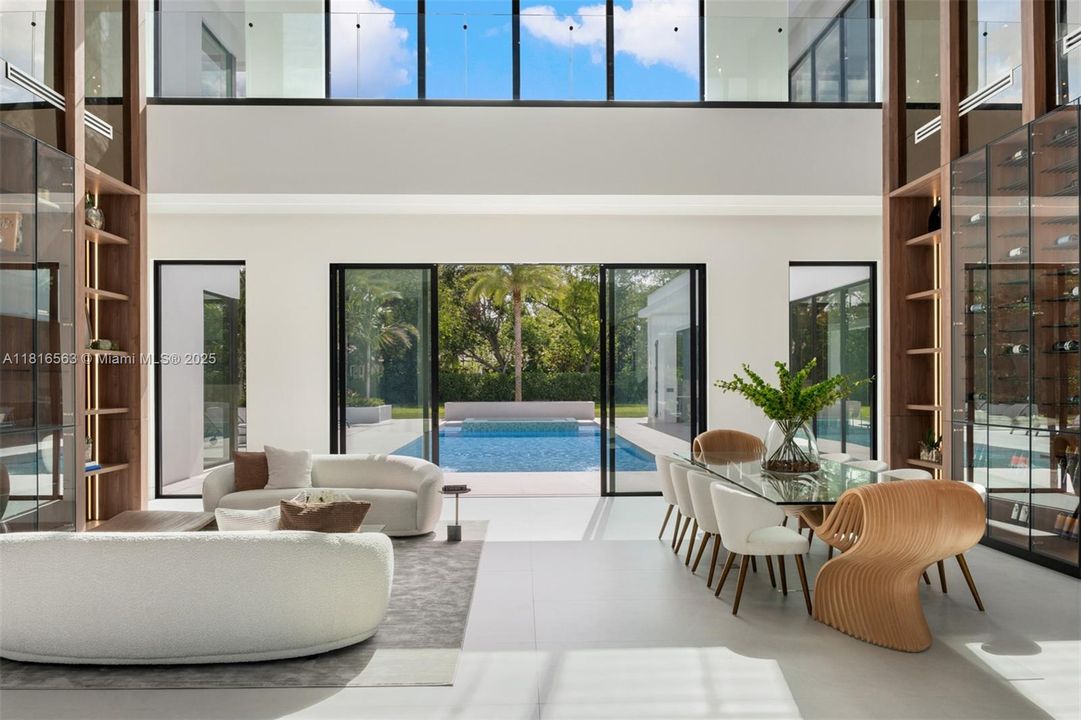 Active With Contract: $9,950,000 (6 beds, 7 baths, 6698 Square Feet)