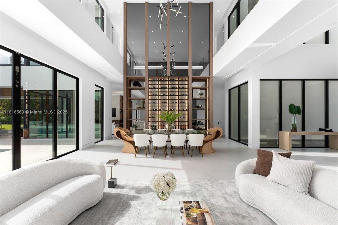 Active With Contract: $9,950,000 (6 beds, 7 baths, 6698 Square Feet)