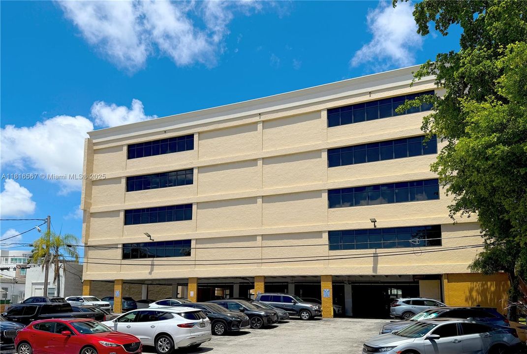 Activo con contrato: $349,000 (0 camas, 0 baños, 0 Pies cuadrados)