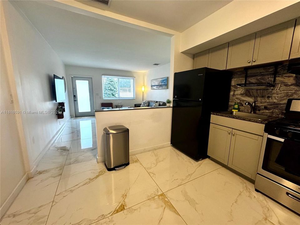 For Sale: $780,000 (0 beds, 0 baths, 1624 Square Feet)