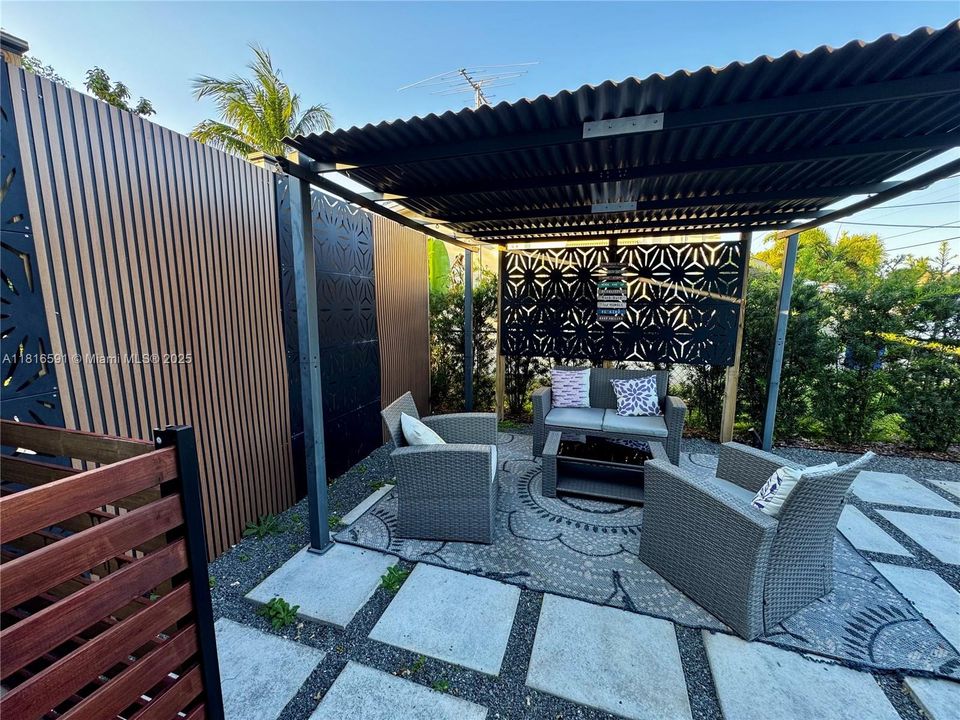 For Sale: $780,000 (0 beds, 0 baths, 1624 Square Feet)