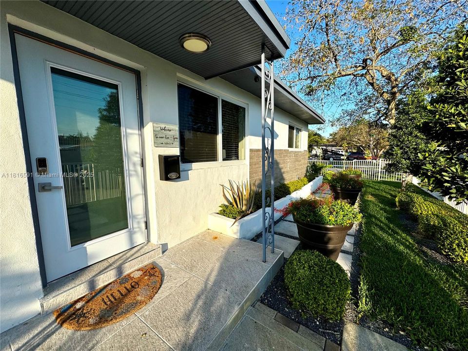 For Sale: $780,000 (0 beds, 0 baths, 1624 Square Feet)