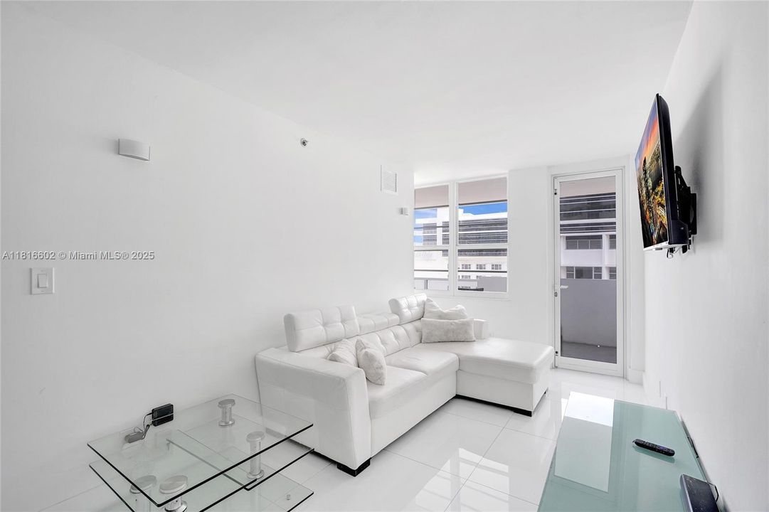 Recently Sold: $420,000 (0 beds, 1 baths, 550 Square Feet)