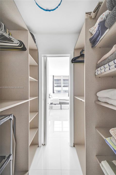 Recently Sold: $420,000 (0 beds, 1 baths, 550 Square Feet)