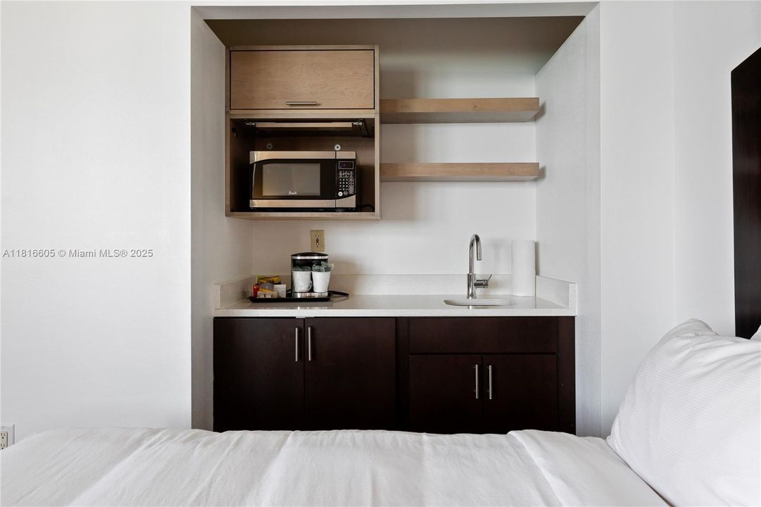 待售: $875,000 (3 贝兹, 3 浴室, 1860 平方英尺)