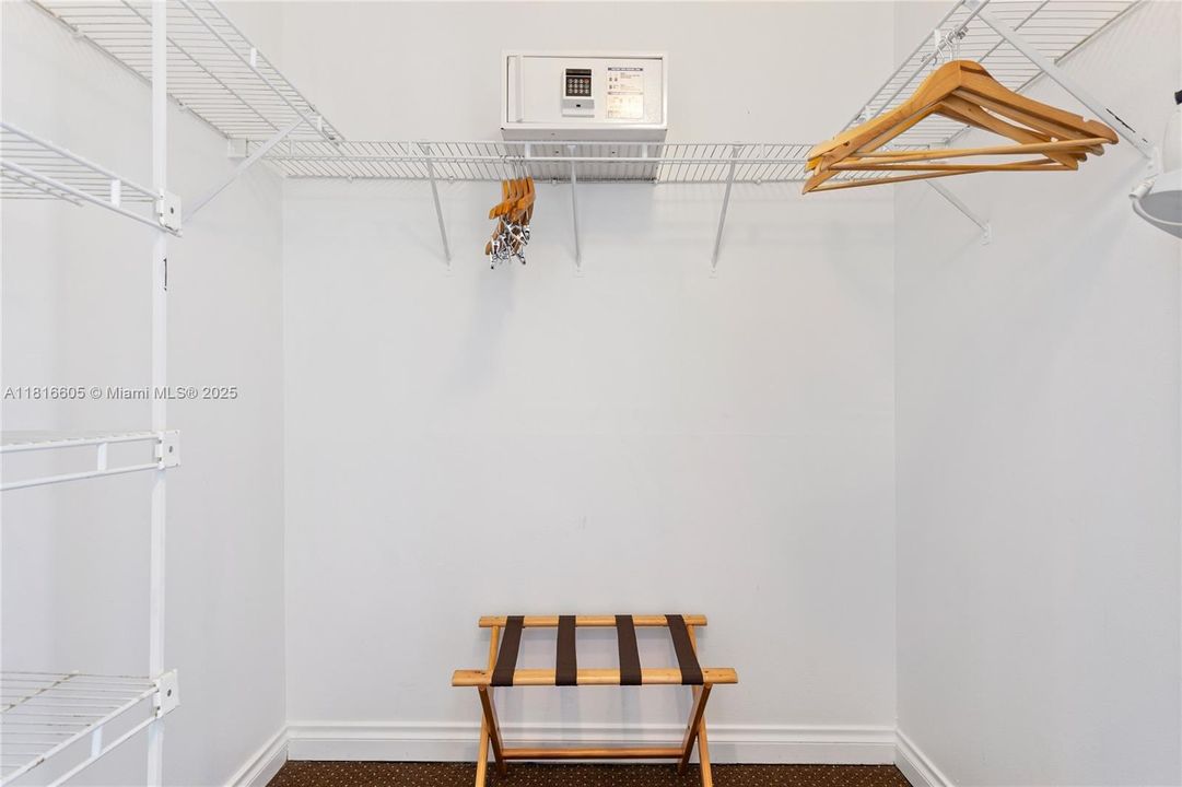 待售: $875,000 (3 贝兹, 3 浴室, 1860 平方英尺)