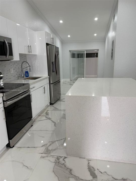 Недавно арендовано: $2,950 (3 спален, 2 ванн, 1175 Квадратных фут)