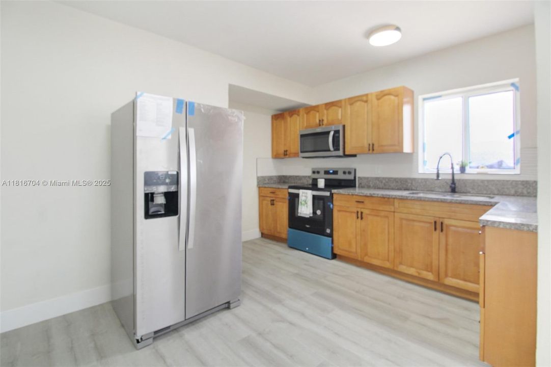 Recently Sold: $770,000 (4 beds, 2 baths, 1643 Square Feet)