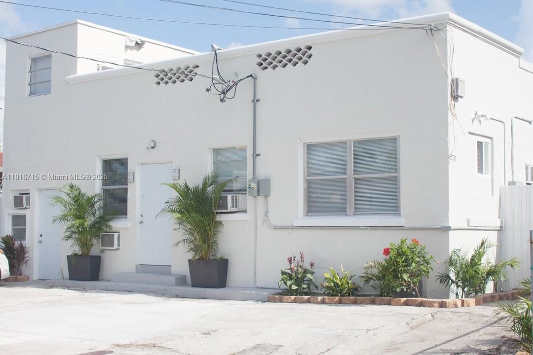 Recently Rented: $1,050 (0 beds, 1 baths, 0 Square Feet)