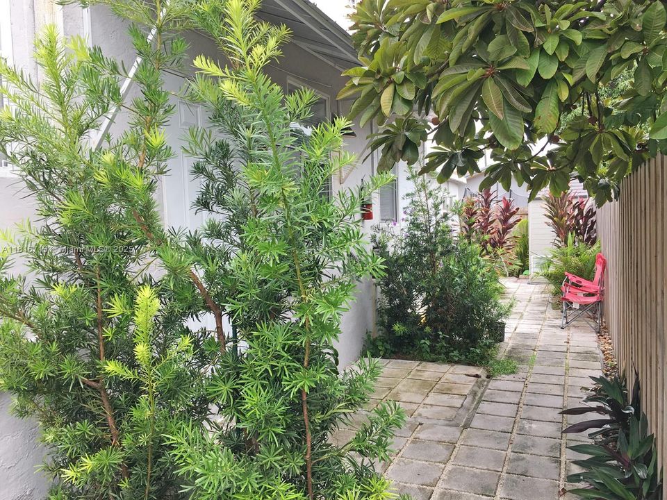 Recently Rented: $1,050 (0 beds, 1 baths, 0 Square Feet)