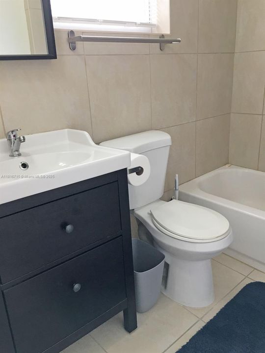 Recently Rented: $1,050 (0 beds, 1 baths, 0 Square Feet)