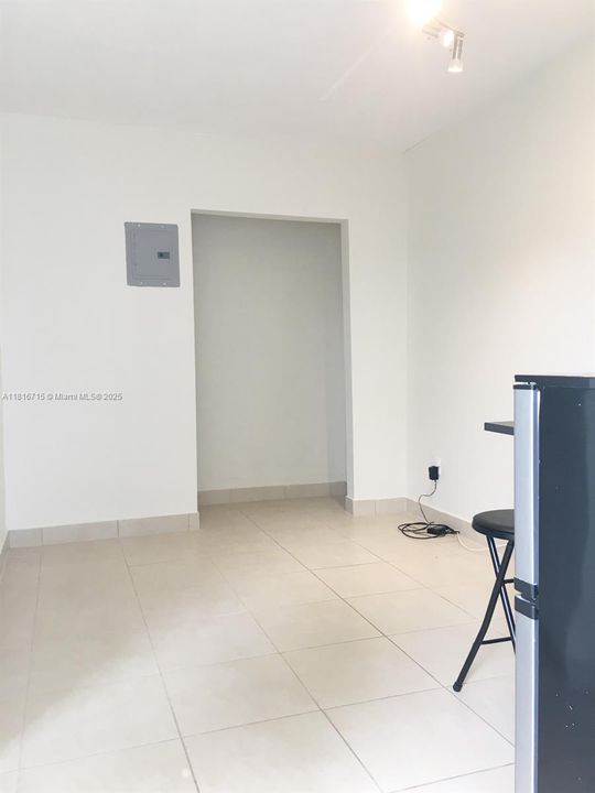 Recently Rented: $1,050 (0 beds, 1 baths, 0 Square Feet)