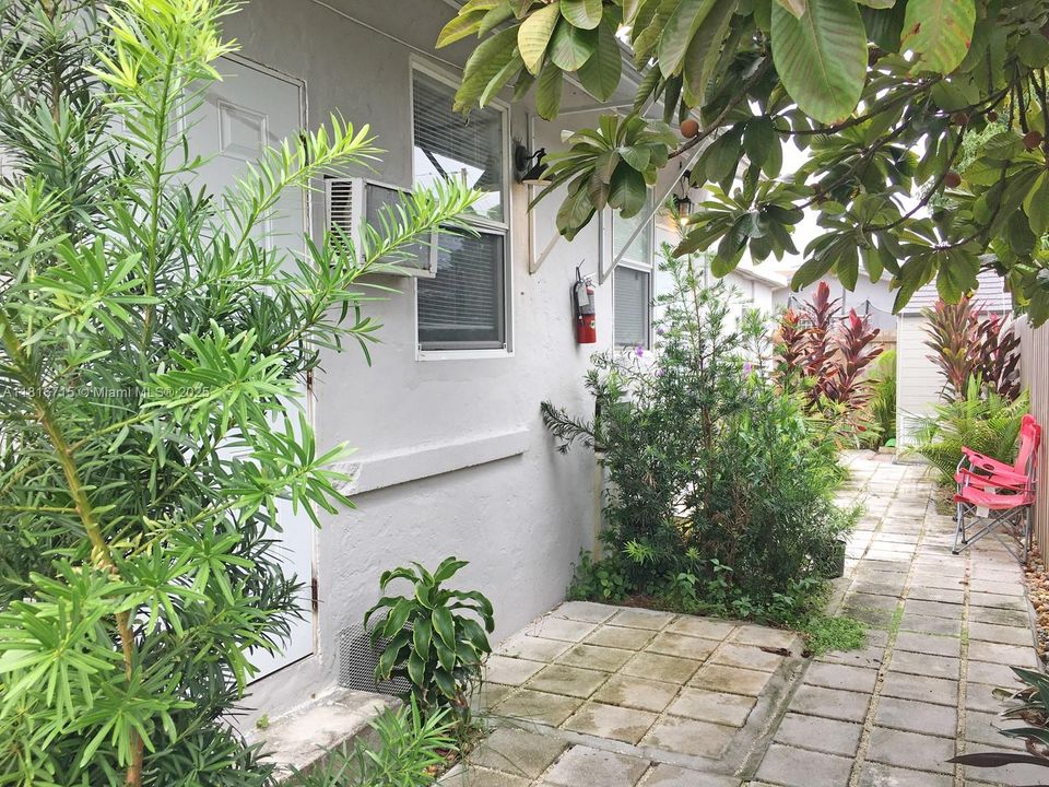 Recently Rented: $1,050 (0 beds, 1 baths, 0 Square Feet)