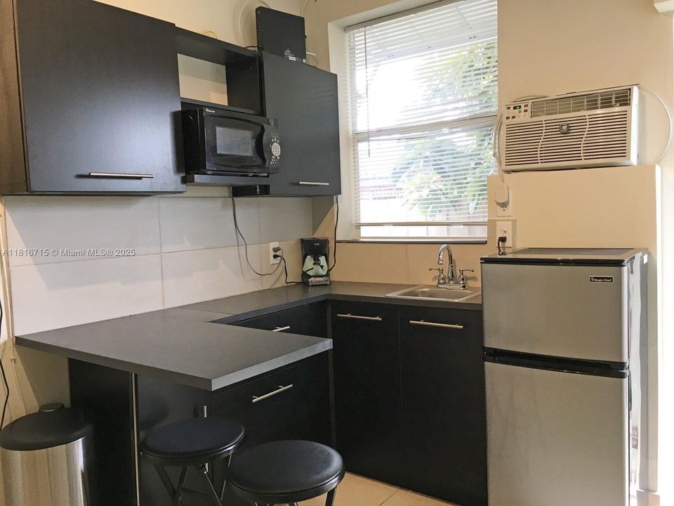 Recently Rented: $1,050 (0 beds, 1 baths, 0 Square Feet)