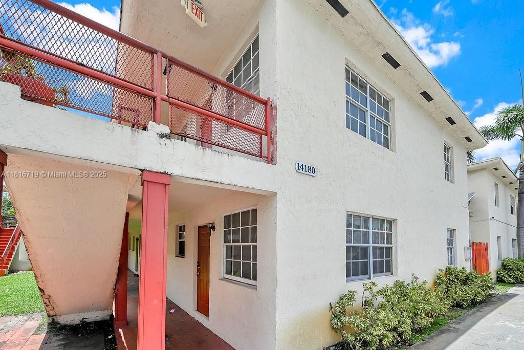 待售: $172,500 (3 贝兹, 2 浴室, 1056 平方英尺)