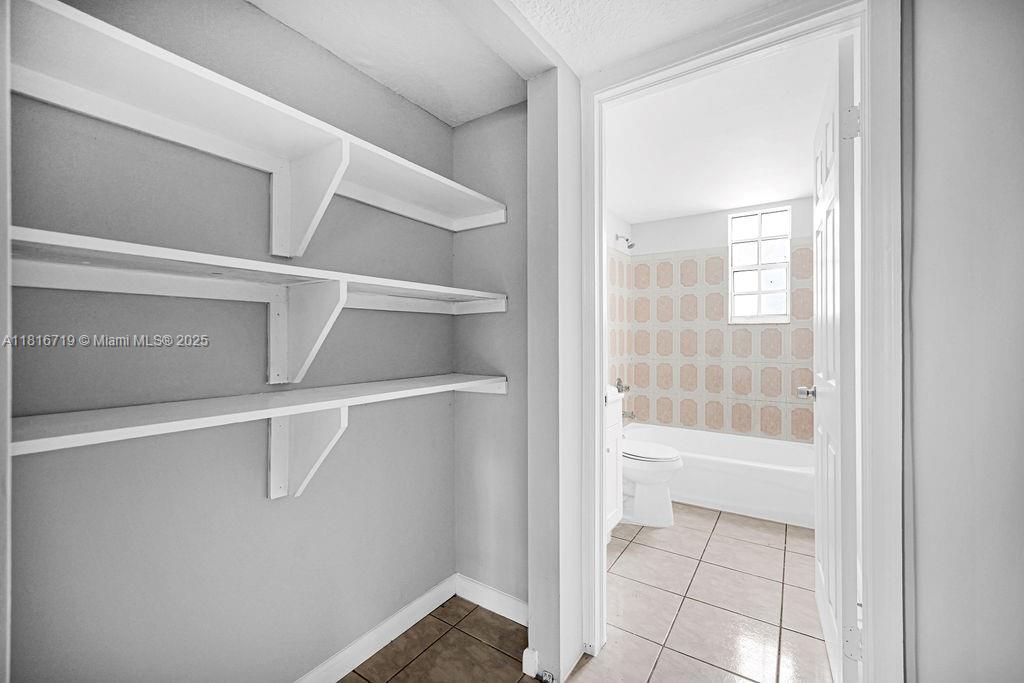 待售: $172,500 (3 贝兹, 2 浴室, 1056 平方英尺)