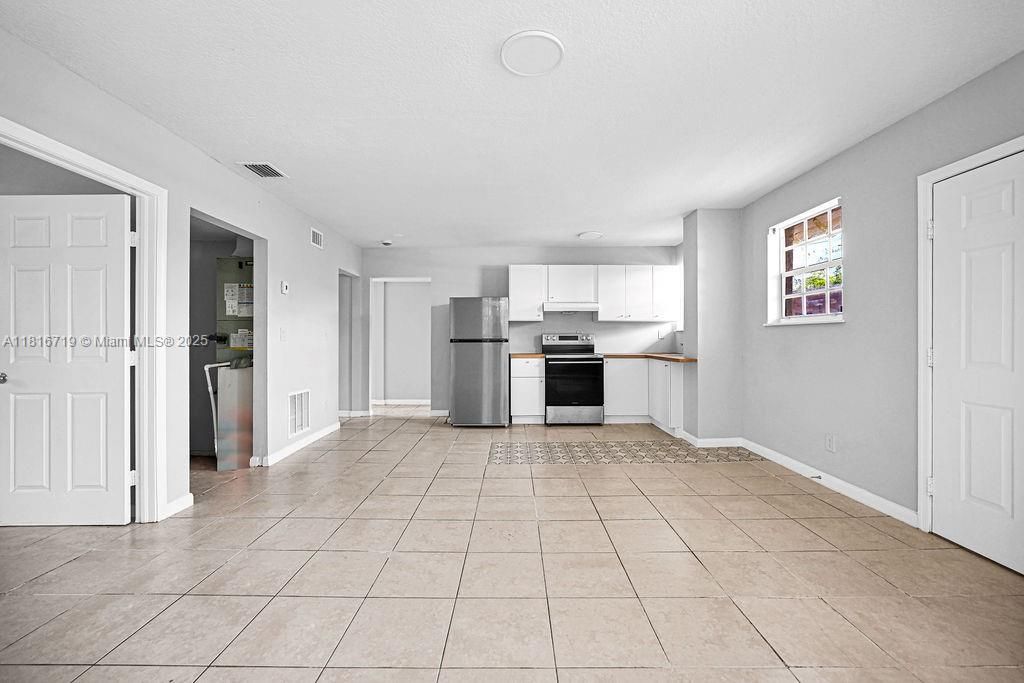 待售: $172,500 (3 贝兹, 2 浴室, 1056 平方英尺)