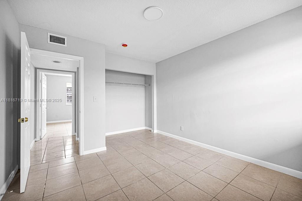 待售: $172,500 (3 贝兹, 2 浴室, 1056 平方英尺)