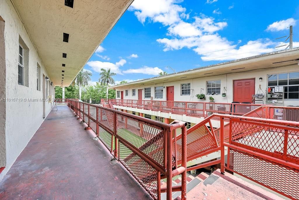 待售: $172,500 (3 贝兹, 2 浴室, 1056 平方英尺)