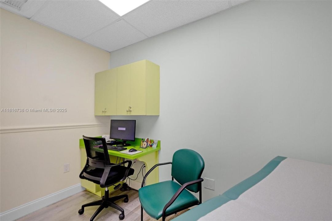 Recently Sold: $2,500,000 (0 beds, 0 baths, 0 Square Feet)