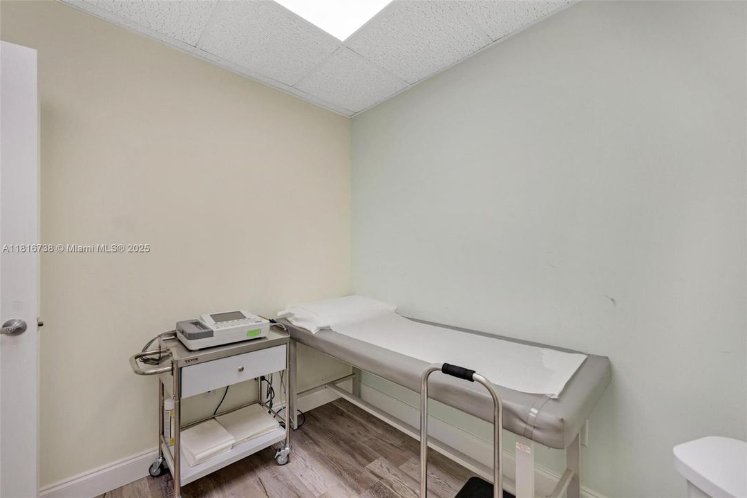 Recently Sold: $2,500,000 (0 beds, 0 baths, 0 Square Feet)