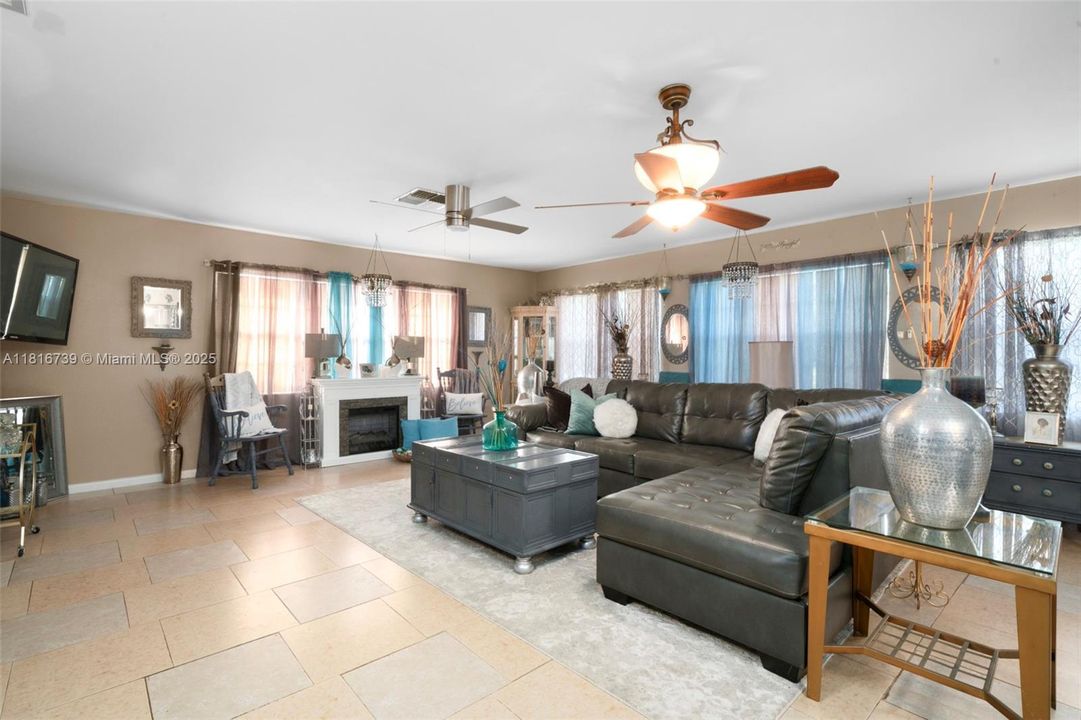 For Sale: $265,000 (3 beds, 2 baths, 0 Square Feet)