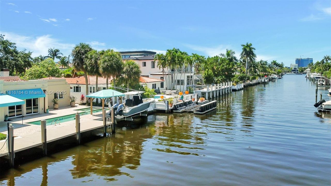 For Sale: $3,000,000 (5 beds, 4 baths, 3673 Square Feet)