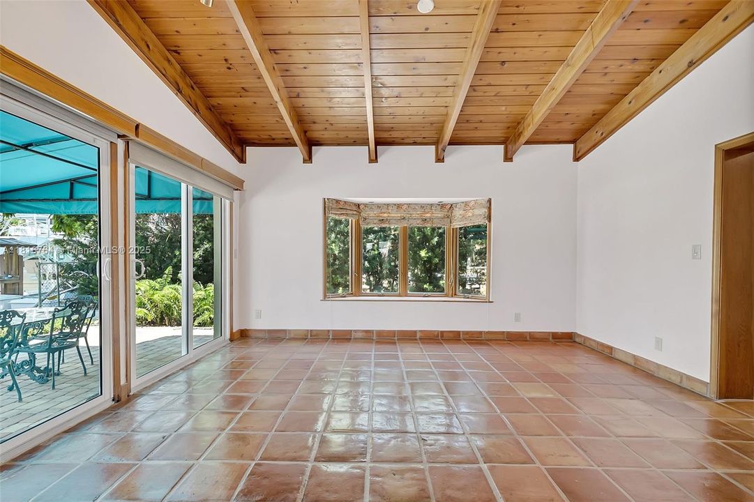 For Sale: $3,000,000 (5 beds, 4 baths, 3673 Square Feet)