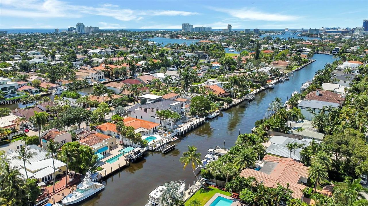 For Sale: $3,000,000 (5 beds, 4 baths, 3673 Square Feet)