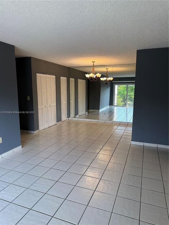 Vendido Recientemente: $259,000 (2 camas, 2 baños, 852 Pies cuadrados)