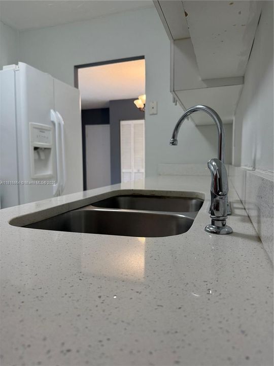 Vendido Recientemente: $259,000 (2 camas, 2 baños, 852 Pies cuadrados)