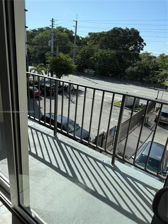 Vendido Recientemente: $259,000 (2 camas, 2 baños, 852 Pies cuadrados)