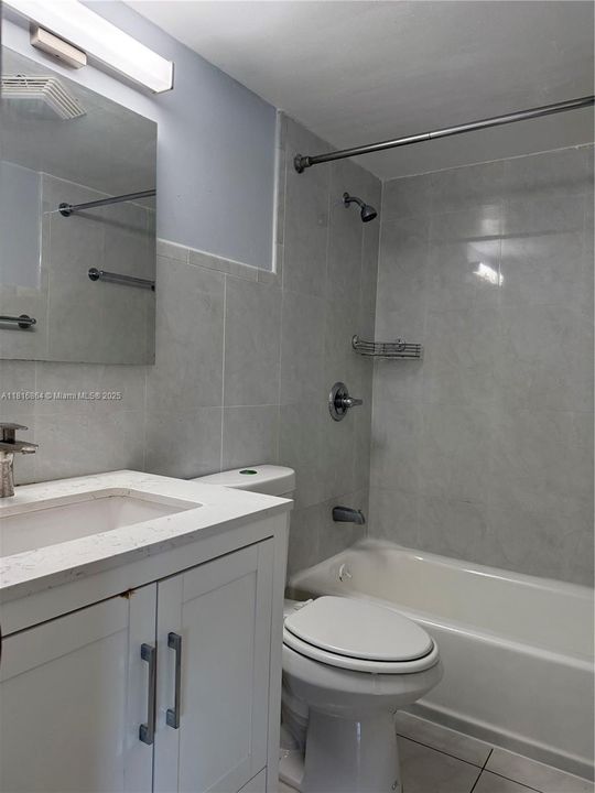 Vendido Recientemente: $259,000 (2 camas, 2 baños, 852 Pies cuadrados)