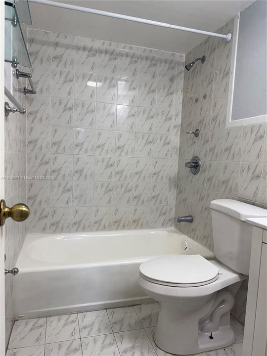 Vendido Recientemente: $259,000 (2 camas, 2 baños, 852 Pies cuadrados)