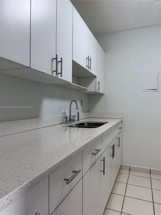 Vendido Recientemente: $259,000 (2 camas, 2 baños, 852 Pies cuadrados)