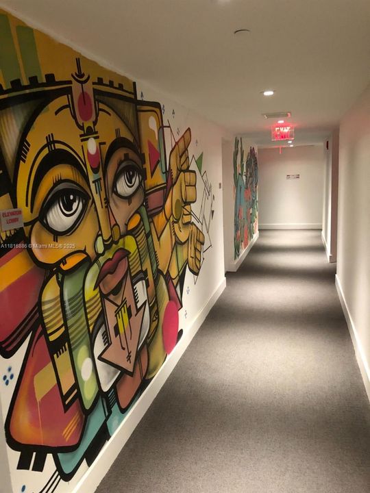 待售: $440,000 (1 贝兹, 1 浴室, 752 平方英尺)